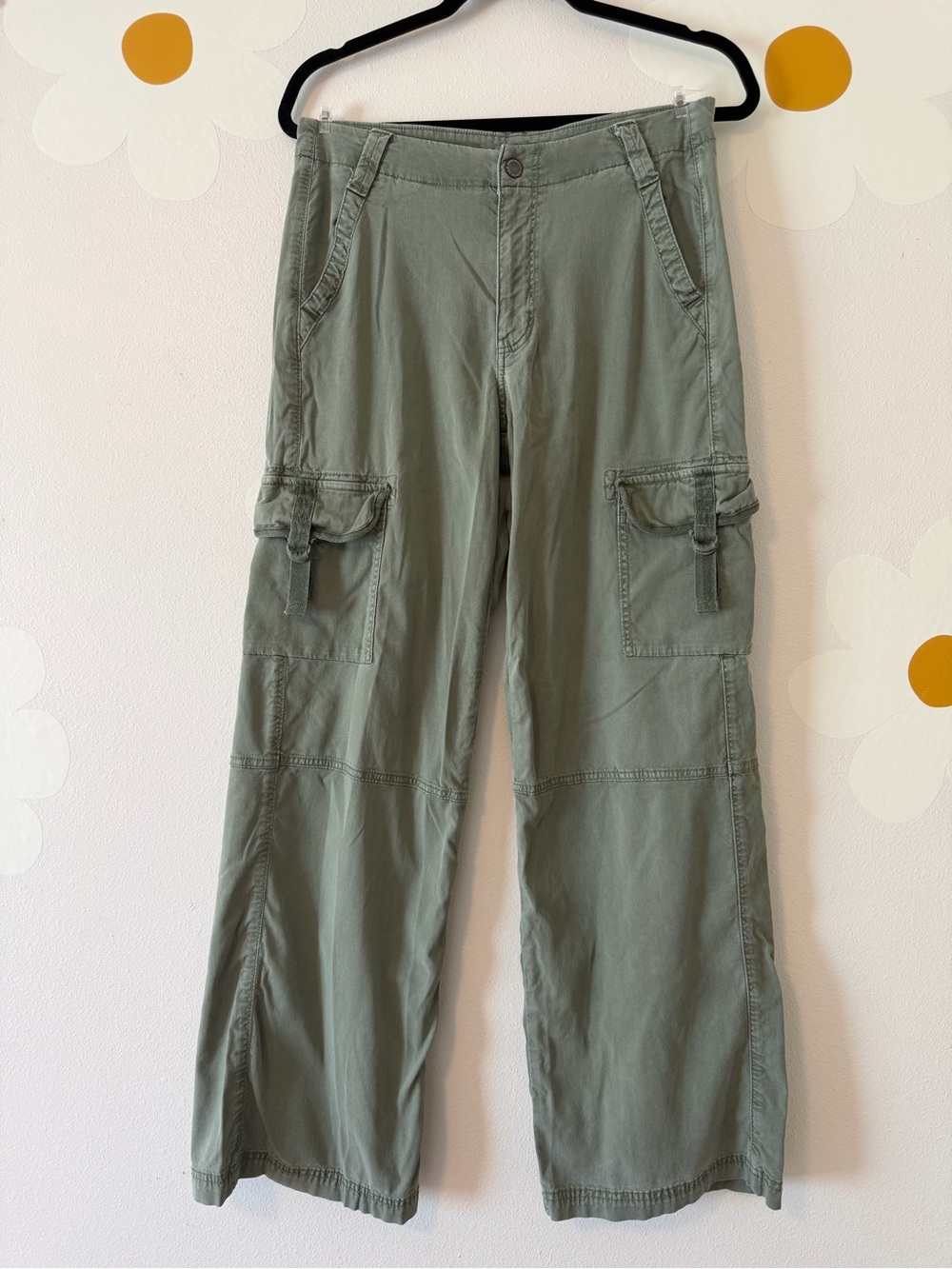 American Eagle Olive Green Super High Ruse Baggy Wide-Leg Cargo Pants - Picture 4 of 12